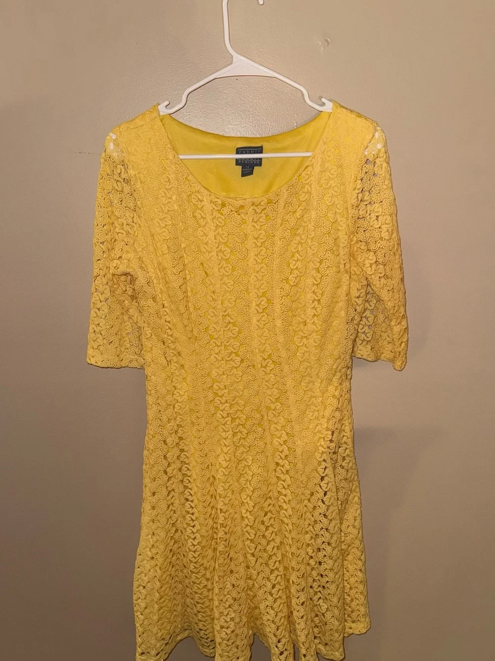 Sunshine Lace Midi Dress - Yellow - Picture 1 of 2